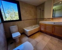 Resale - apartment - Marbella - Puerto Banús