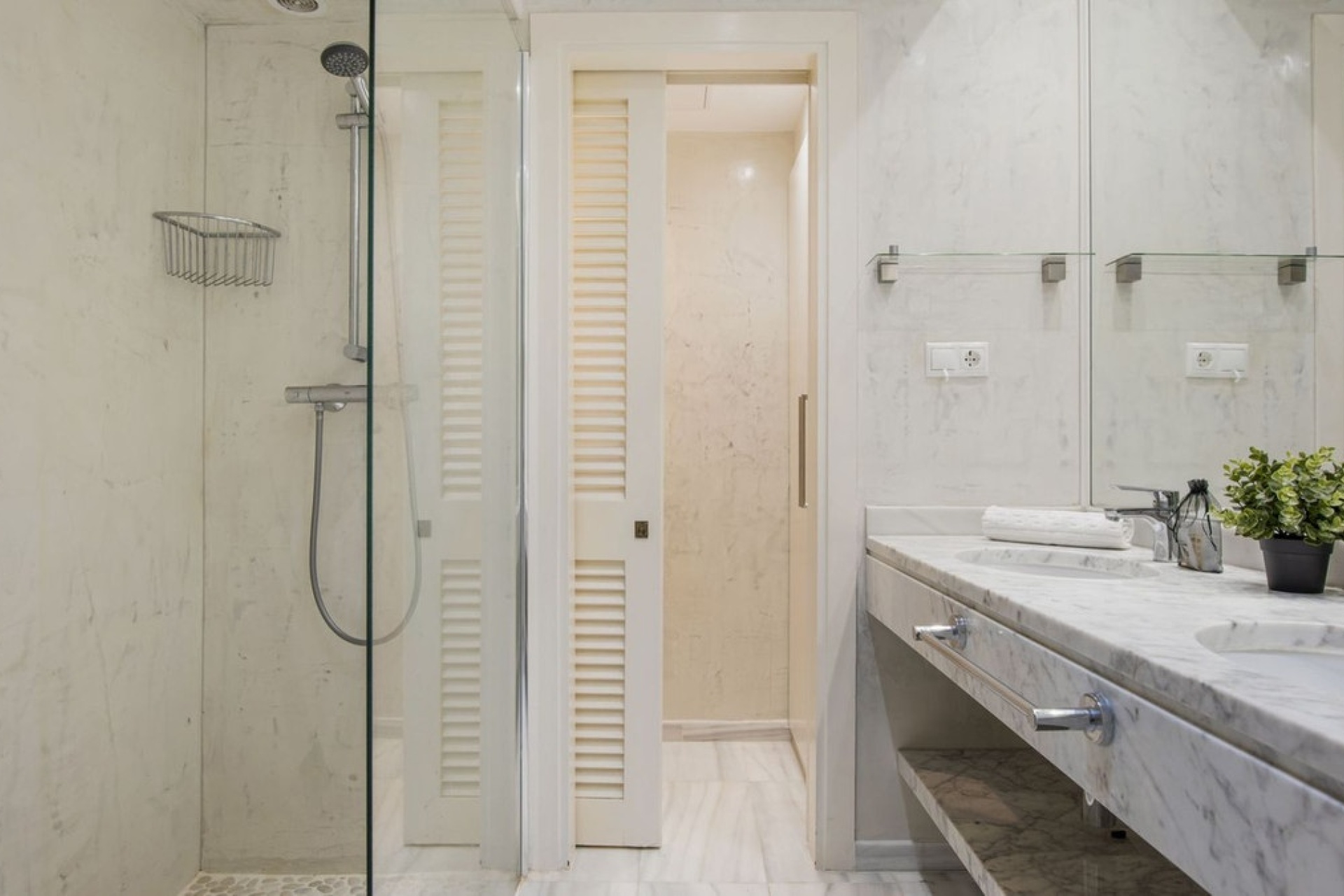Resale - apartment - Marbella - Puerto Banús