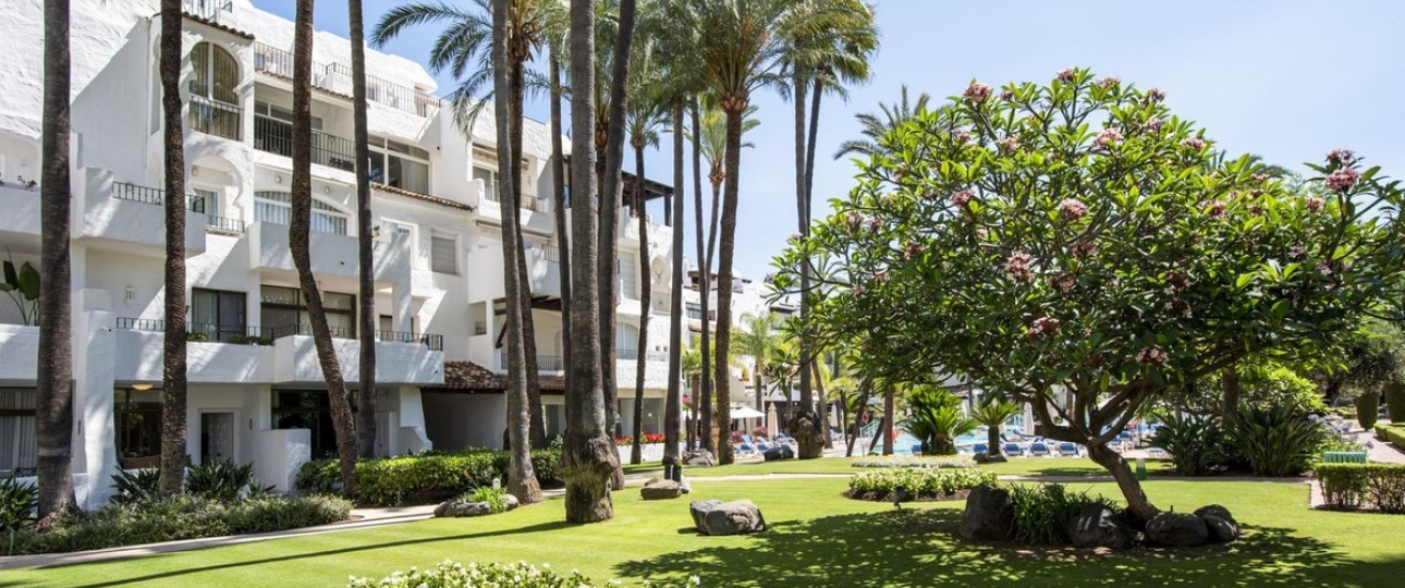 Resale - apartment - Marbella - Puerto Banús