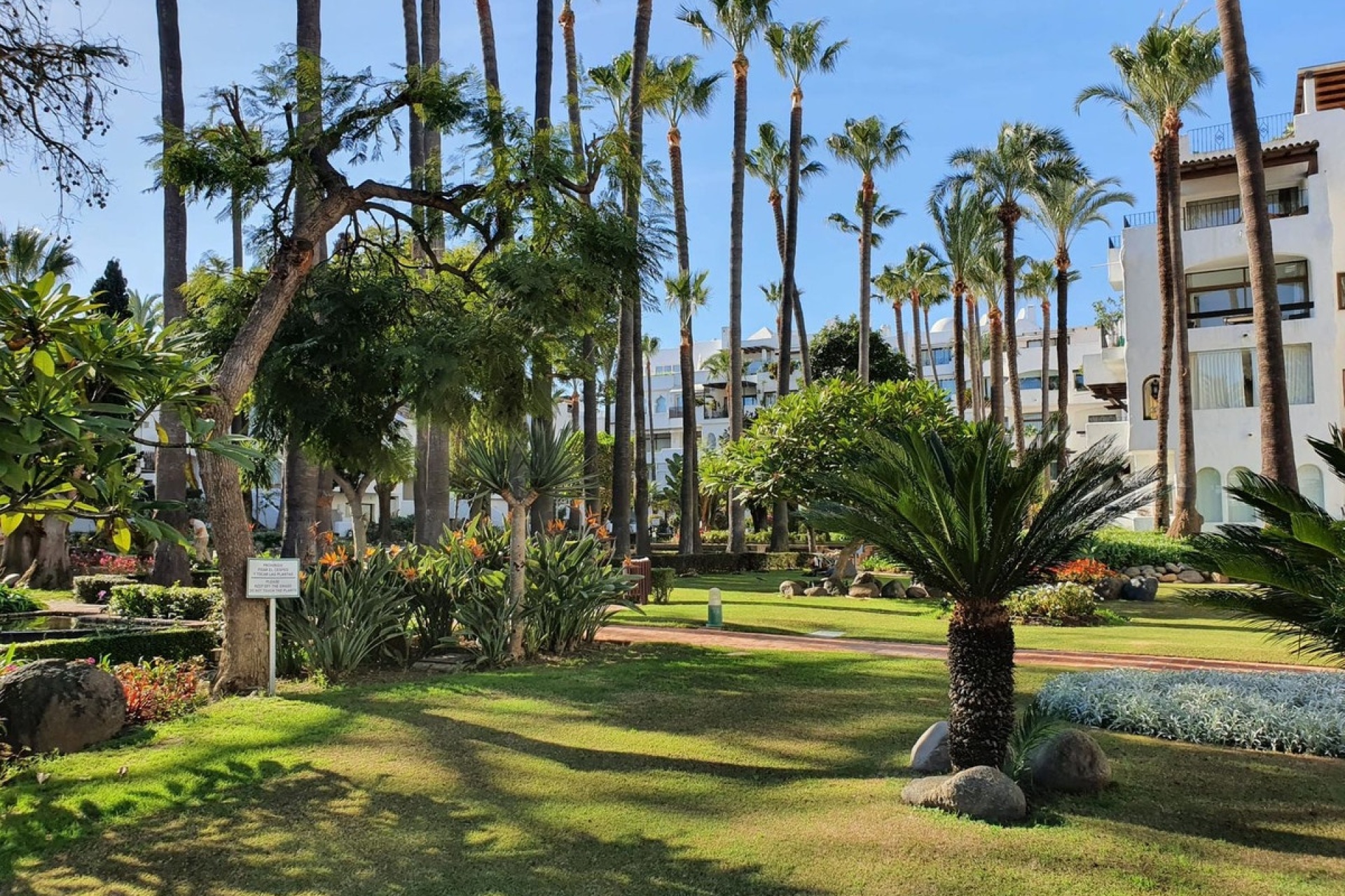 Resale - apartment - Marbella - Puerto Banús