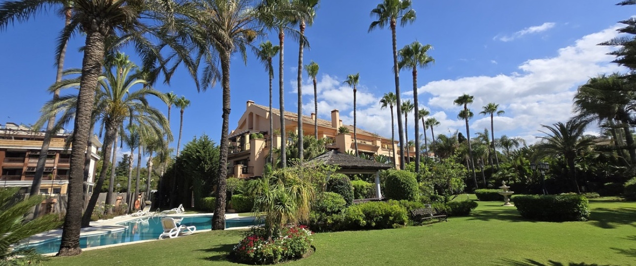 Resale - apartment - Marbella - Puerto Banús