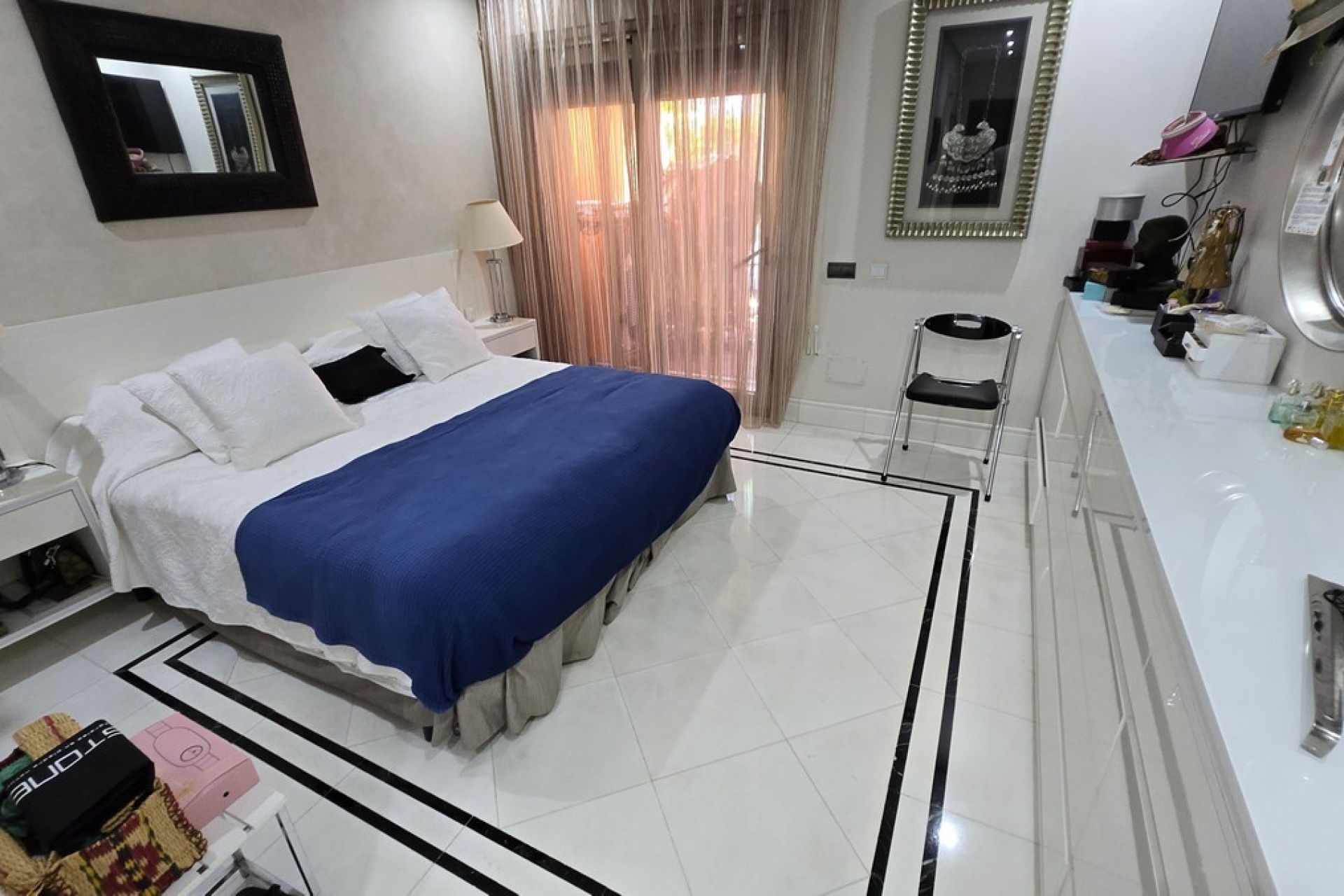 Resale - apartment - Marbella - Puerto Banús