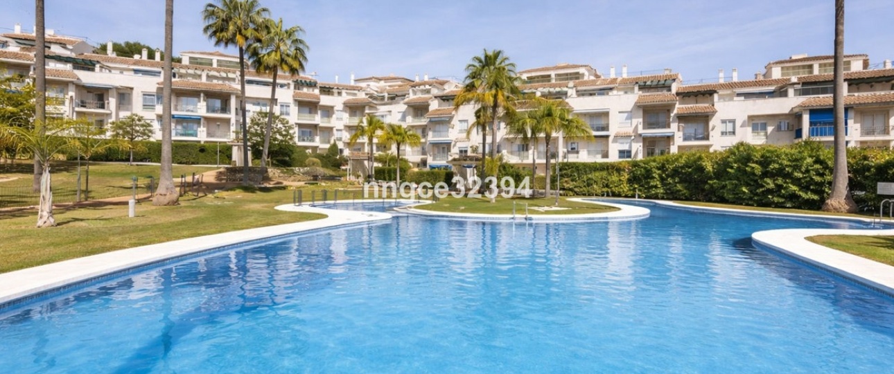 Resale - apartment - Marbella - Puerto Banús