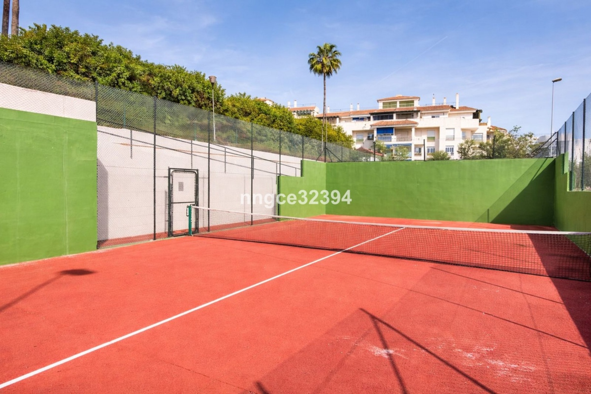 Resale - apartment - Marbella - Puerto Banús