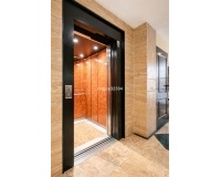 Resale - apartment - Marbella - Puerto Banús