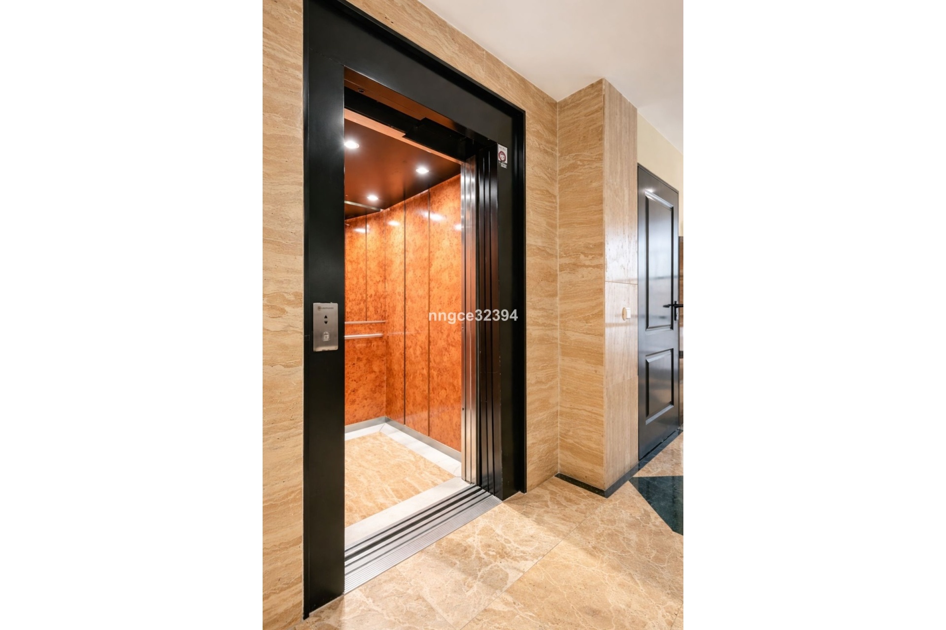 Resale - apartment - Marbella - Puerto Banús