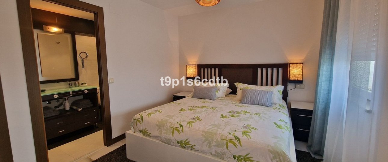 Resale - apartment - Marbella - Puerto Banús