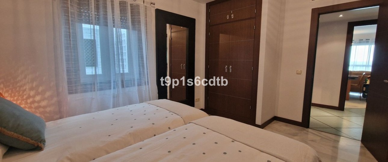 Resale - apartment - Marbella - Puerto Banús
