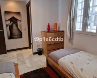 Resale - apartment - Marbella - Puerto Banús