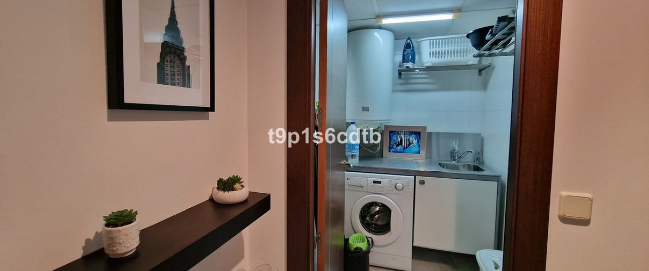 Resale - apartment - Marbella - Puerto Banús