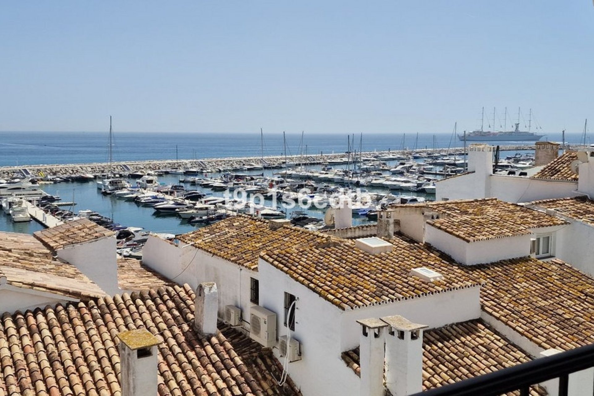 Resale - apartment - Marbella - Puerto Banús