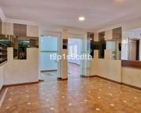 Resale - apartment - Marbella - Puerto Banús