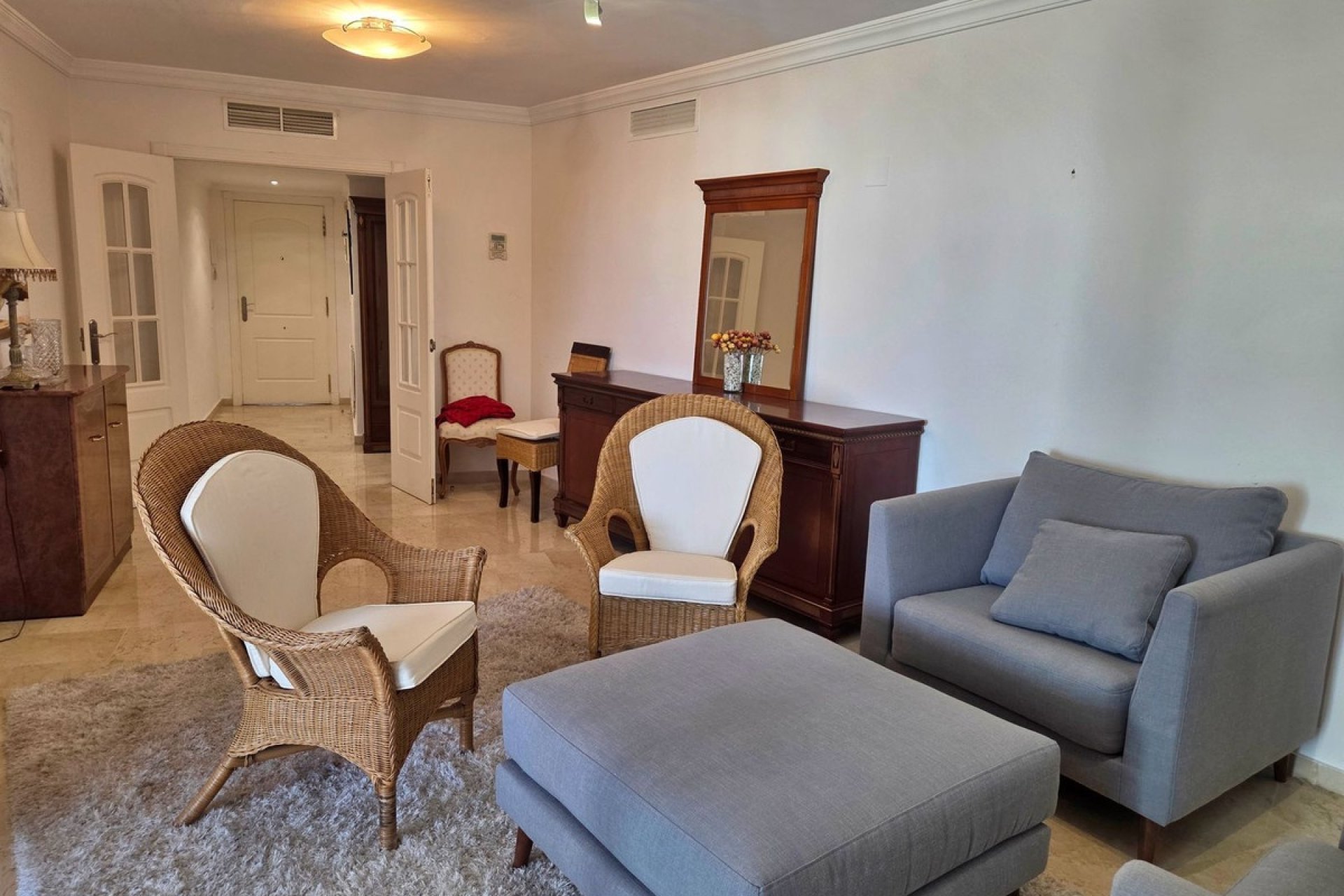 Resale - apartment - Marbella - Puerto Banús