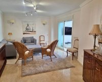 Resale - apartment - Marbella - Puerto Banús