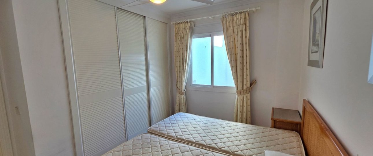 Resale - apartment - Marbella - Puerto Banús