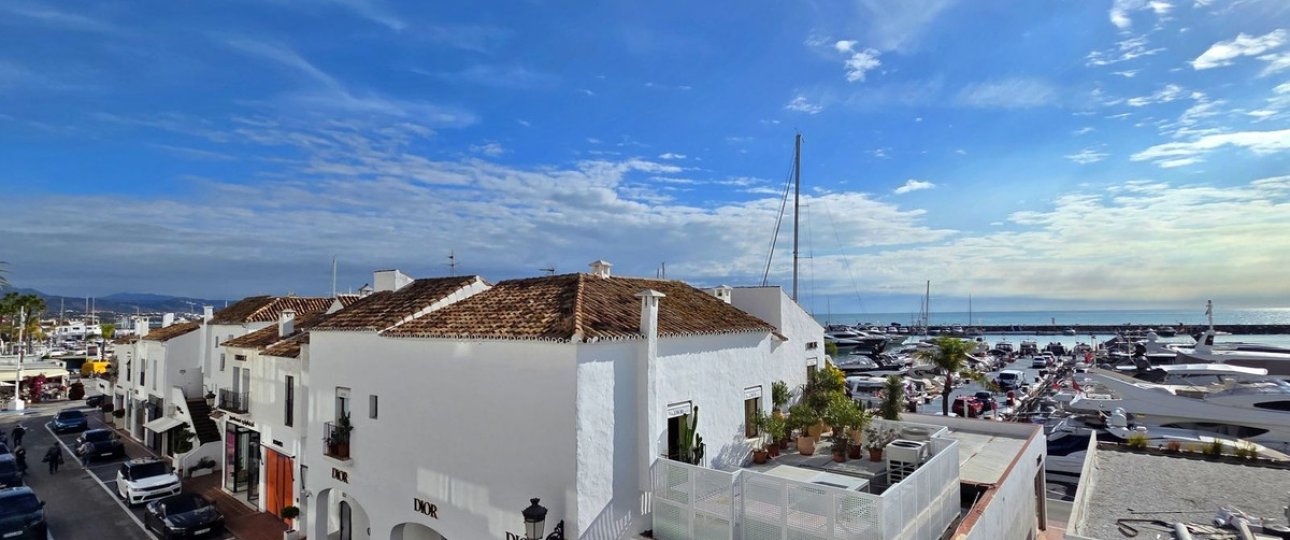 Resale - apartment - Marbella - Puerto Banús