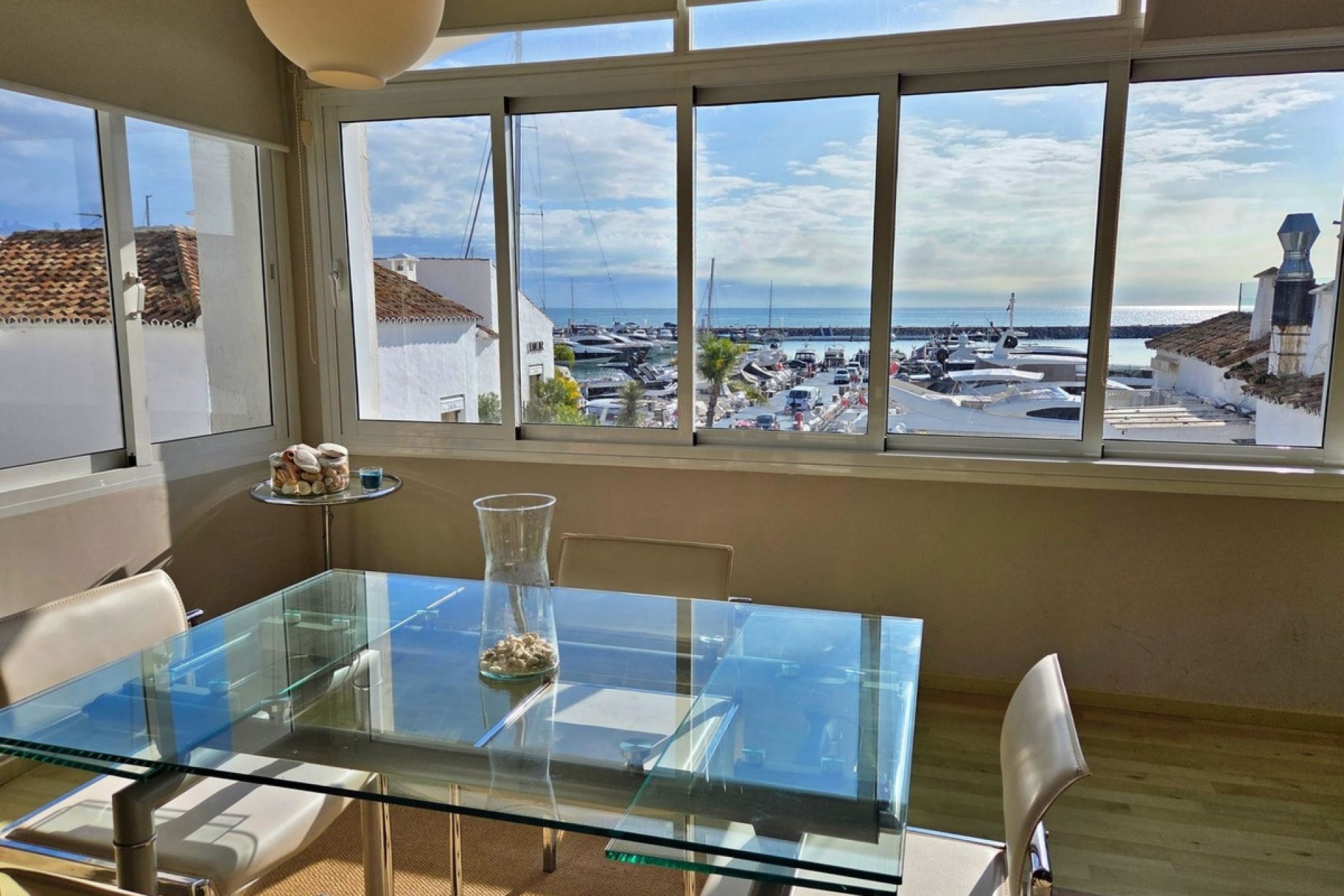 Resale - apartment - Marbella - Puerto Banús
