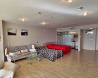 Resale - apartment - Marbella - Puerto Banús