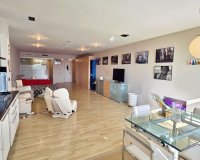 Resale - apartment - Marbella - Puerto Banús