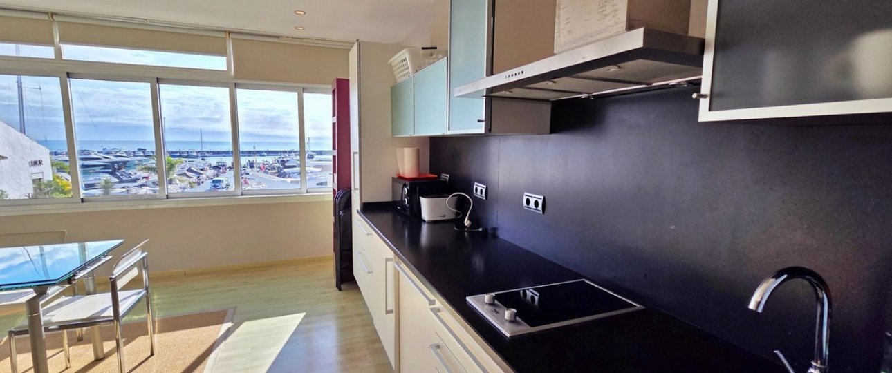Resale - apartment - Marbella - Puerto Banús