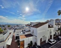 Resale - apartment - Marbella - Puerto Banús