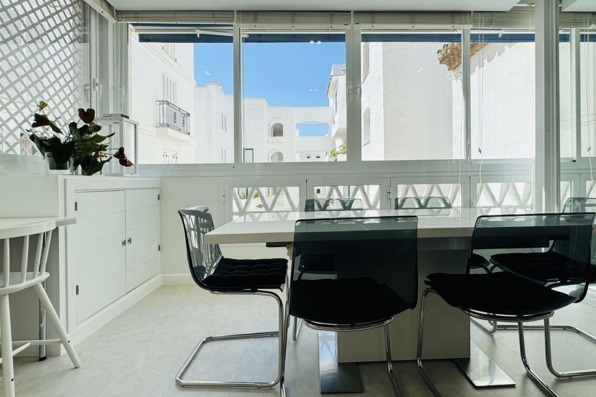 Resale - apartment - Marbella - Puerto Banús