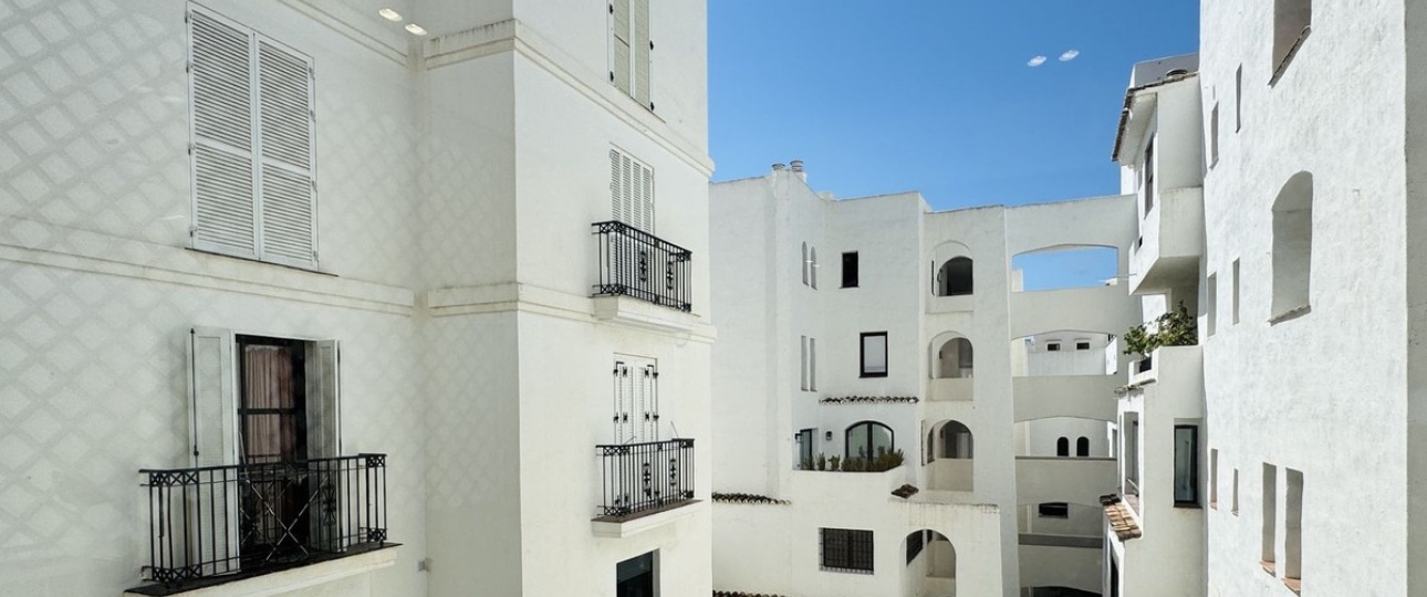 Resale - apartment - Marbella - Puerto Banús