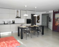 Resale - apartment - Marbella - Puerto Banús