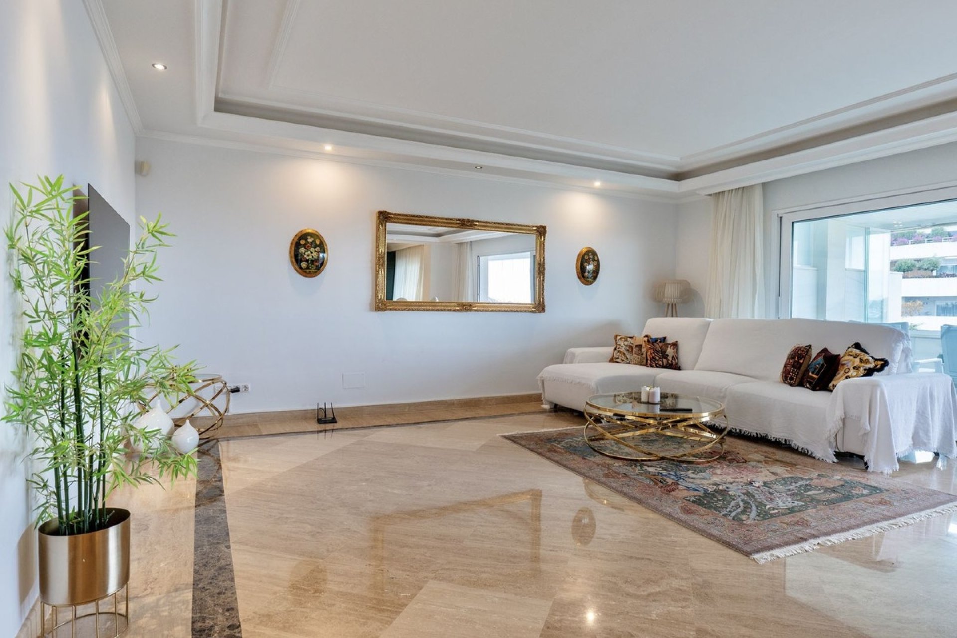 Resale - apartment - Marbella - Puerto Banús