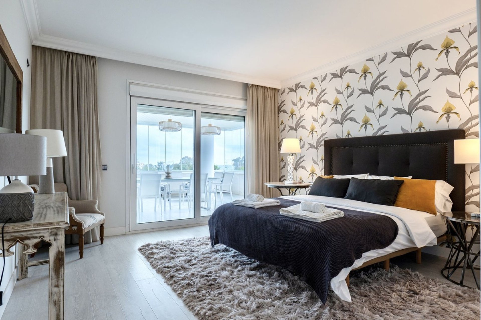 Resale - apartment - Marbella - Puerto Banús