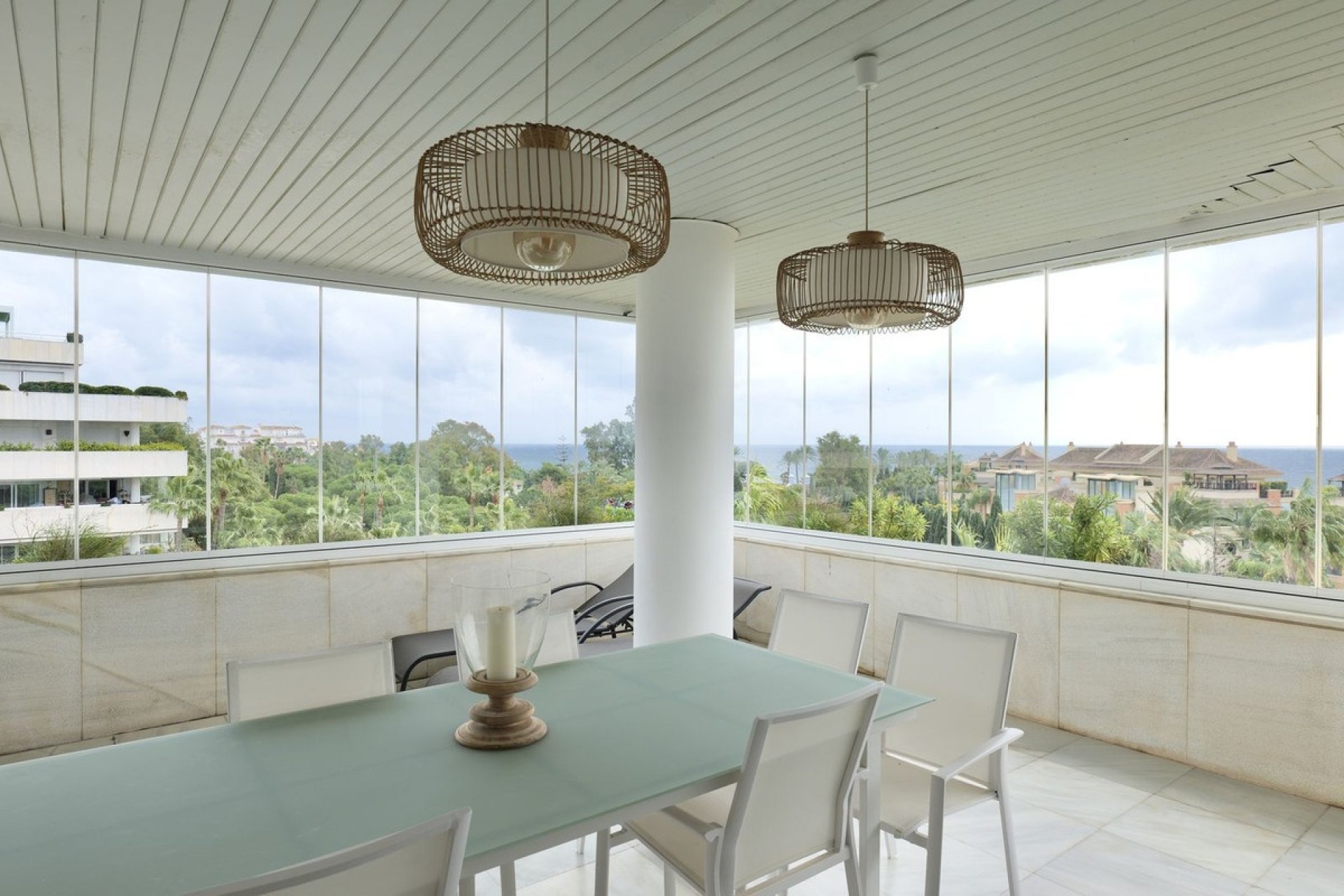 Resale - apartment - Marbella - Puerto Banús
