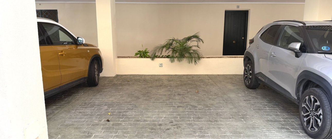 Resale - apartment - Marbella - Puerto Banús