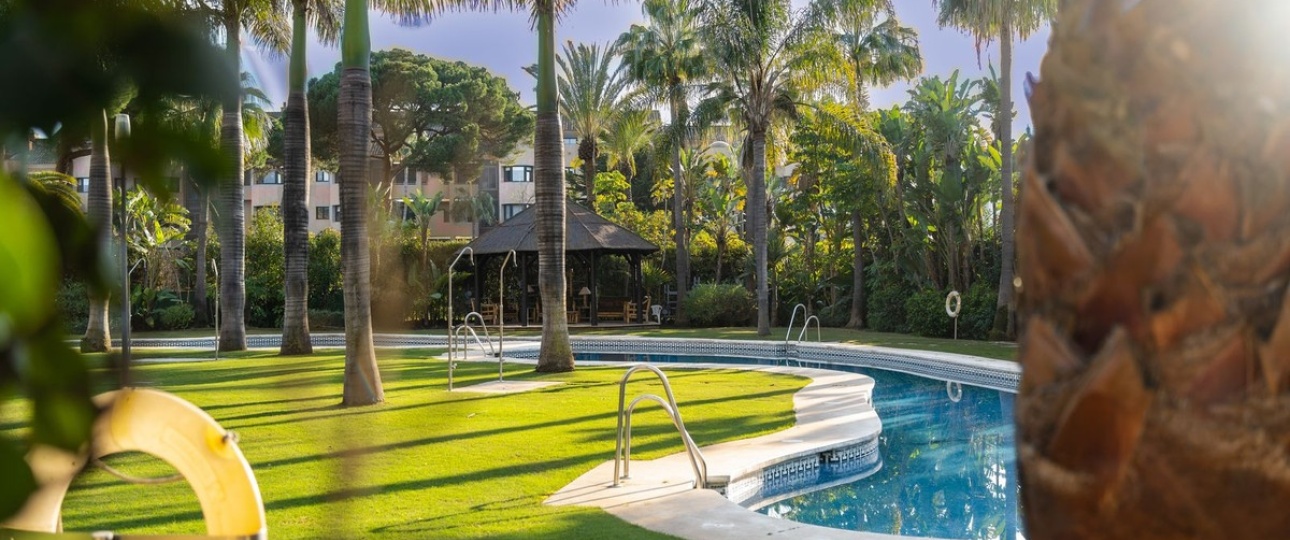 Resale - apartment - Marbella - Puerto Banús