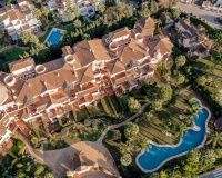 Resale - apartment - Marbella - Puerto Banús