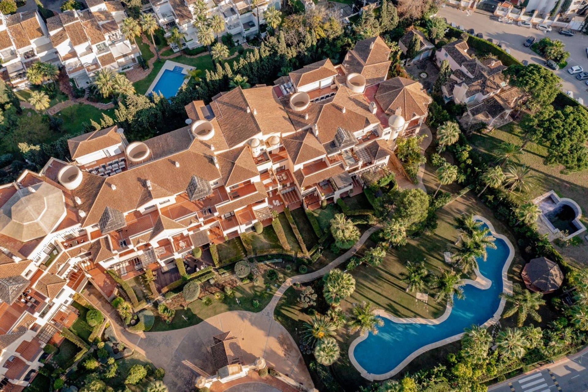 Resale - apartment - Marbella - Puerto Banús