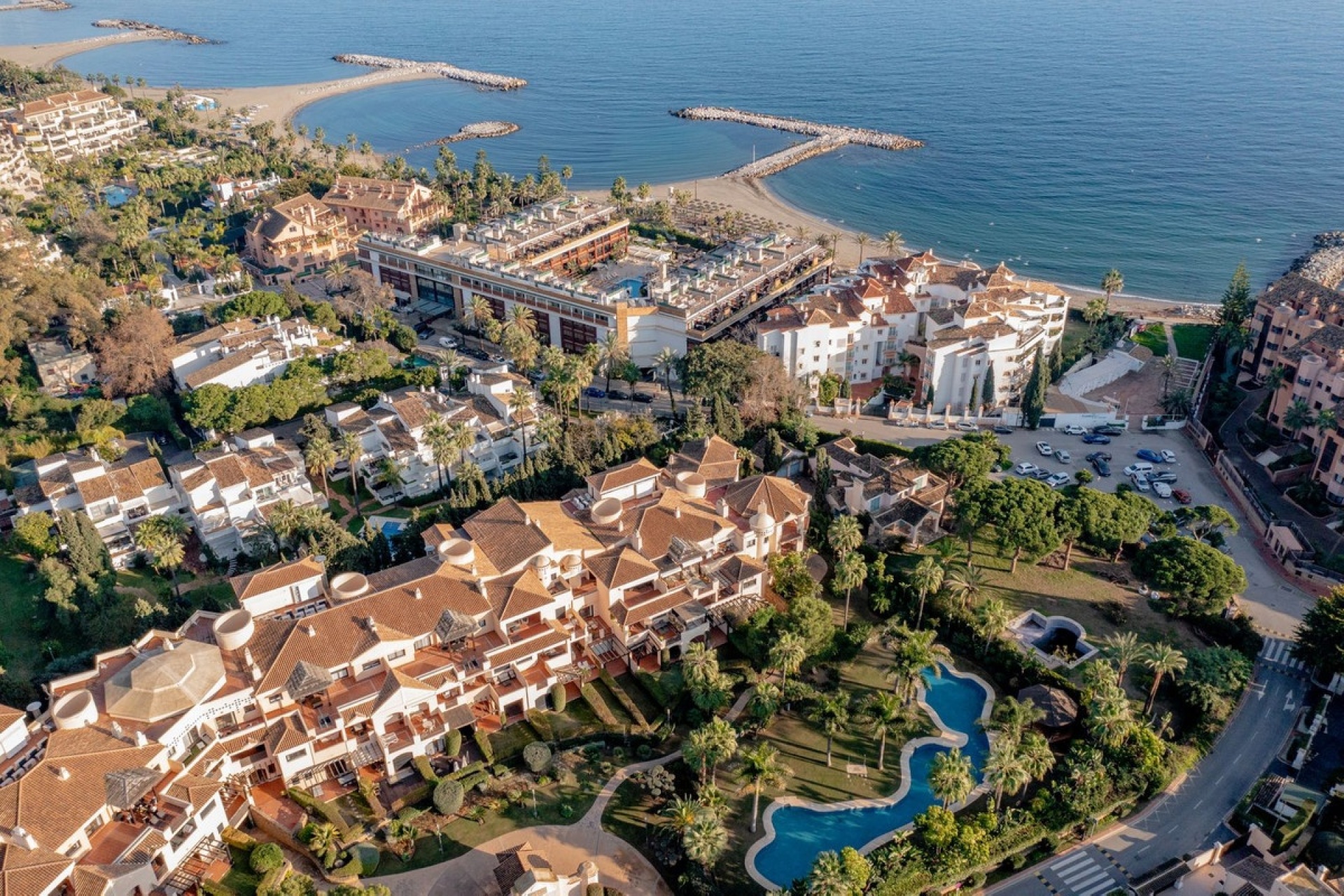 Resale - apartment - Marbella - Puerto Banús