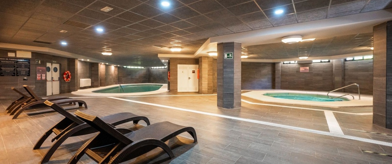 Resale - apartment - Marbella - Puerto Banús