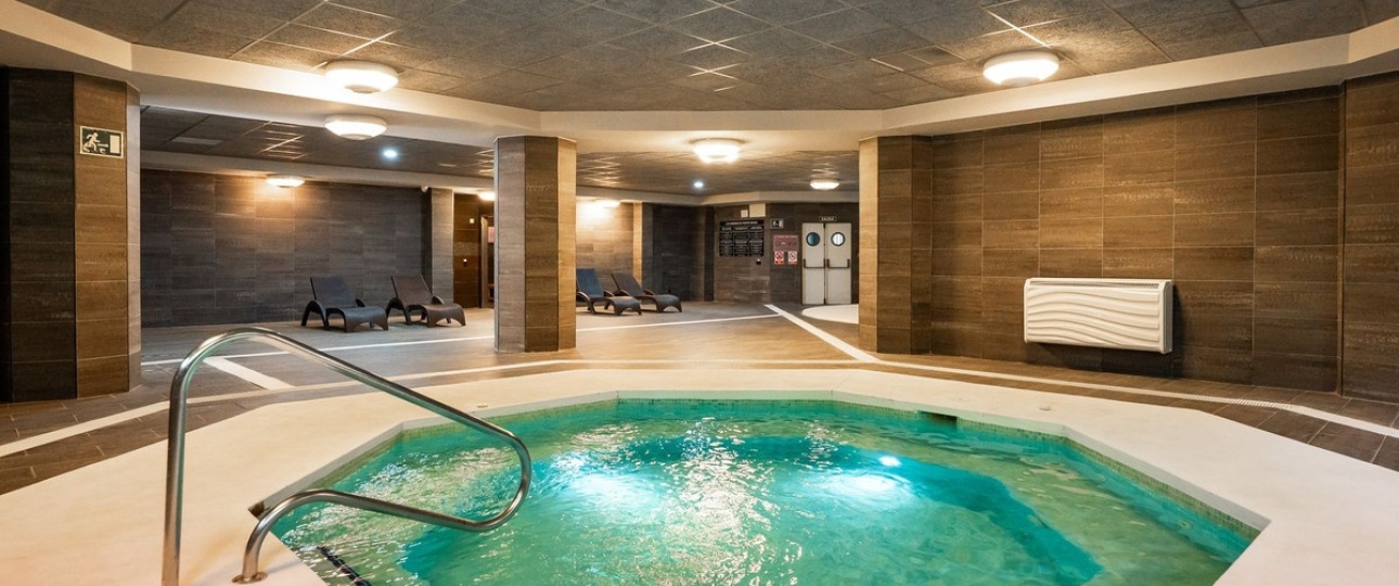 Resale - apartment - Marbella - Puerto Banús