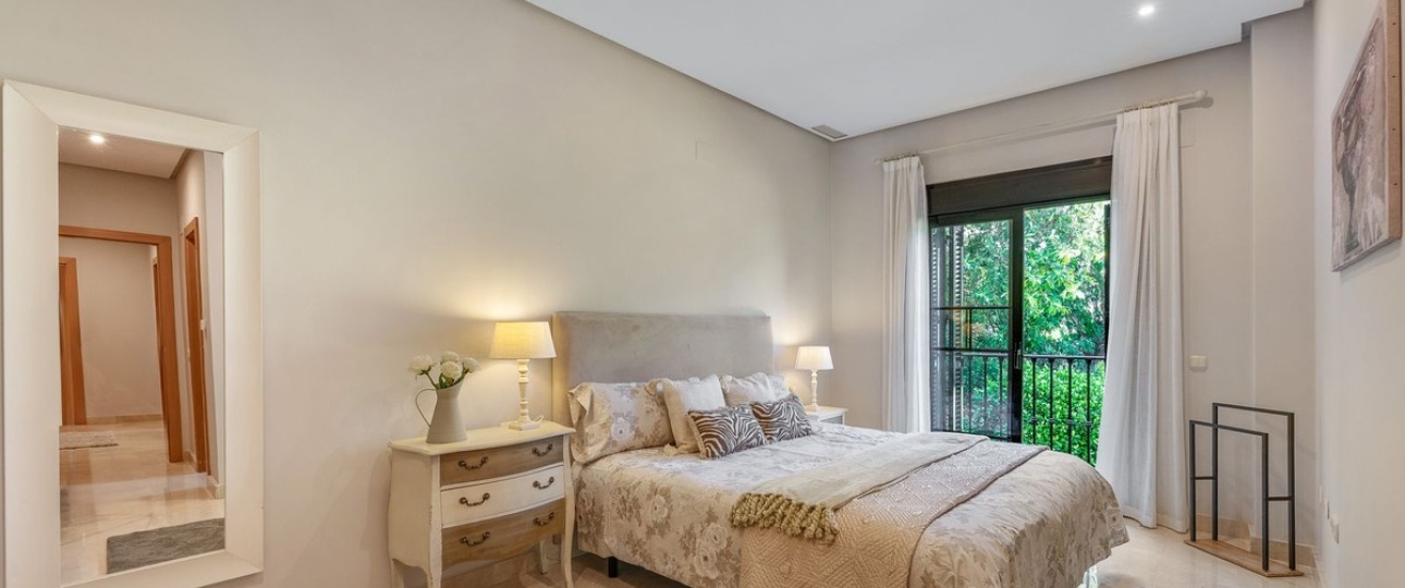 Resale - apartment - Marbella - Puerto Banús