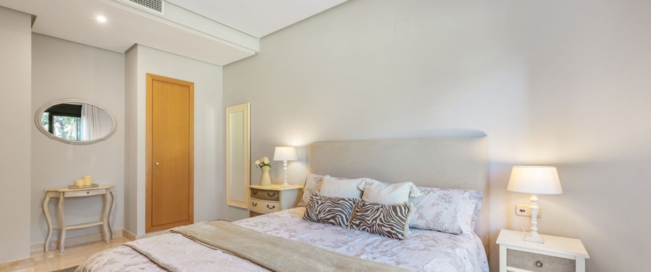 Resale - apartment - Marbella - Puerto Banús