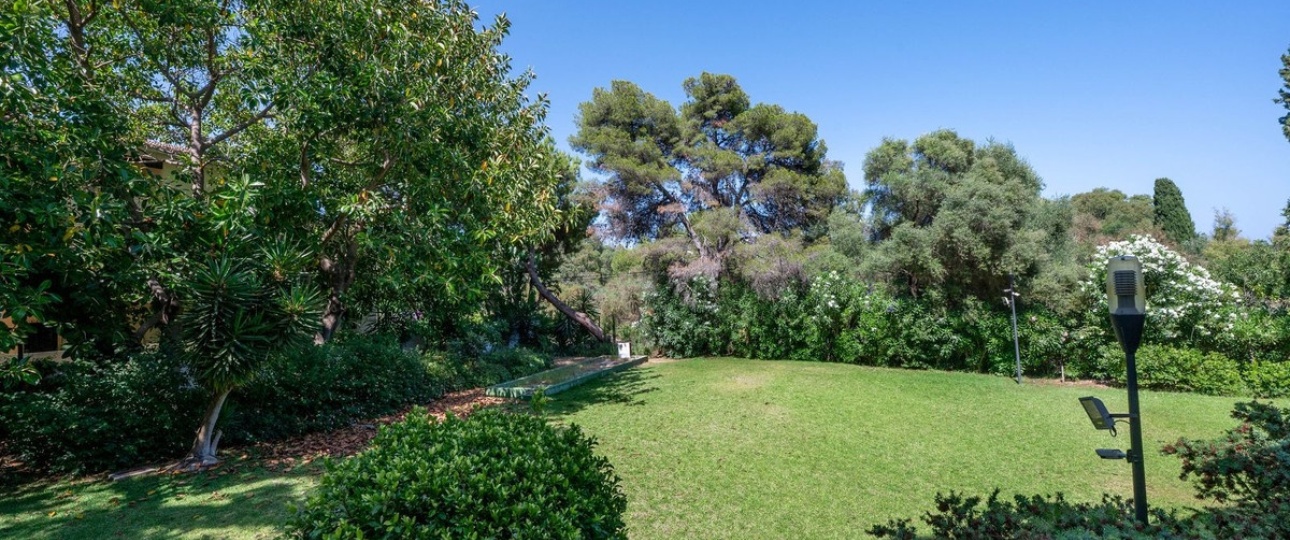 Resale - apartment - Marbella - Puerto Banús
