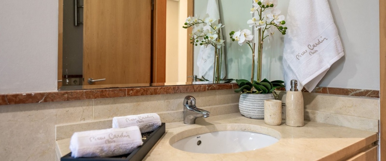 Resale - apartment - Marbella - Puerto Banús