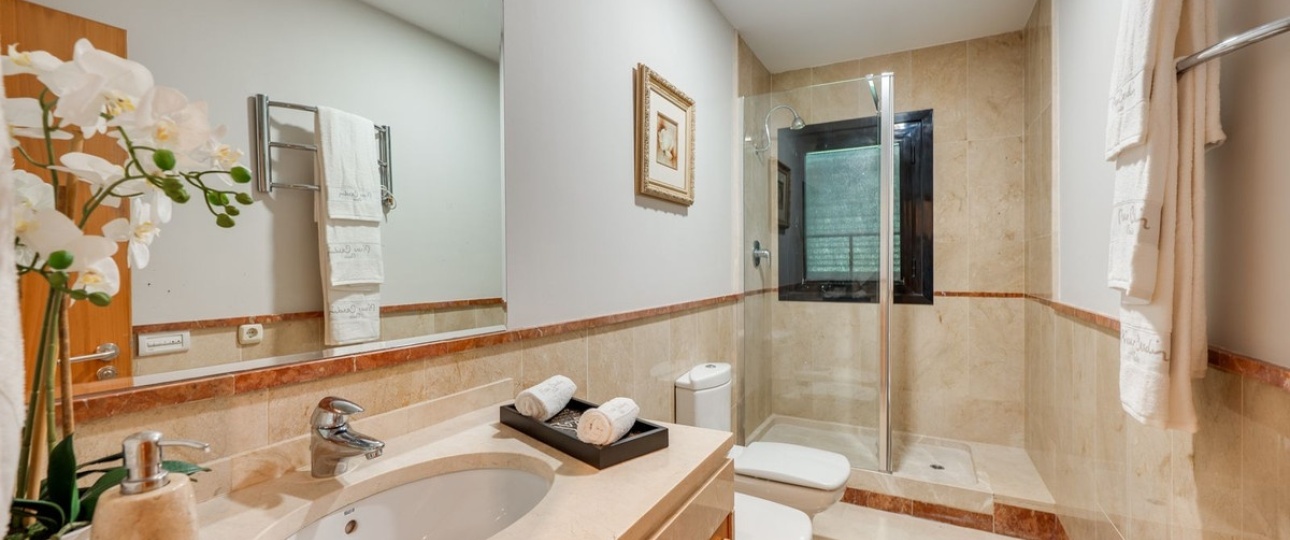 Resale - apartment - Marbella - Puerto Banús