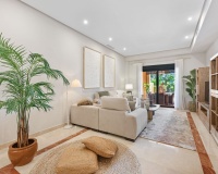 Resale - apartment - Marbella - Puerto Banús