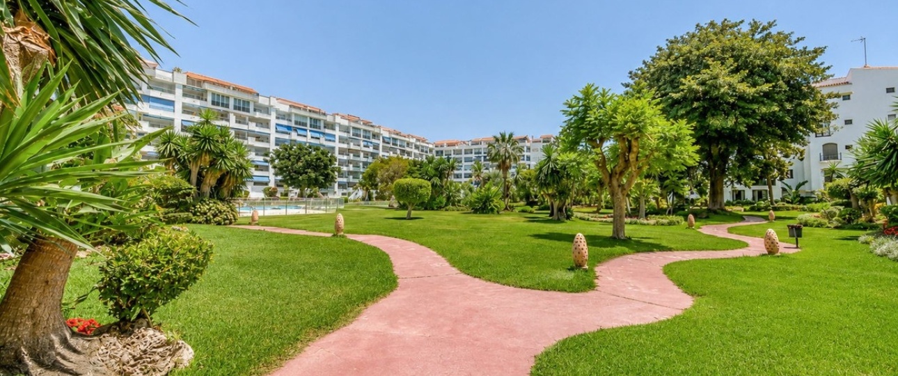 Resale - apartment - Marbella - Puerto Banús