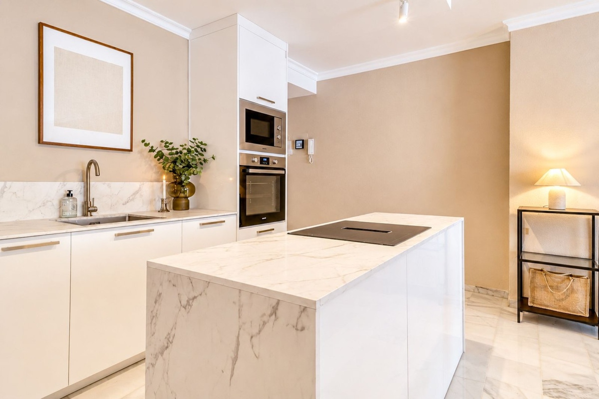 Resale - apartment - Marbella - Puerto Banús