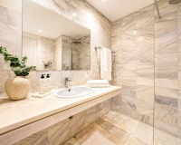 Resale - apartment - Marbella - Puerto Banús