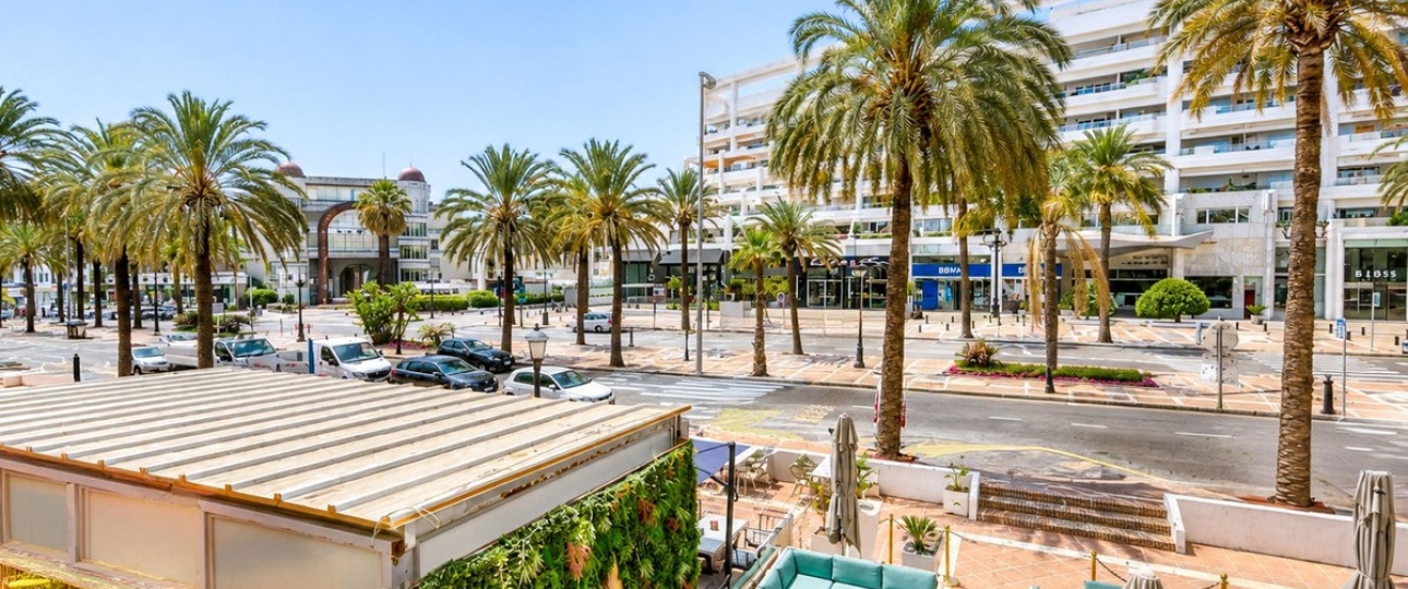 Resale - apartment - Marbella - Puerto Banús