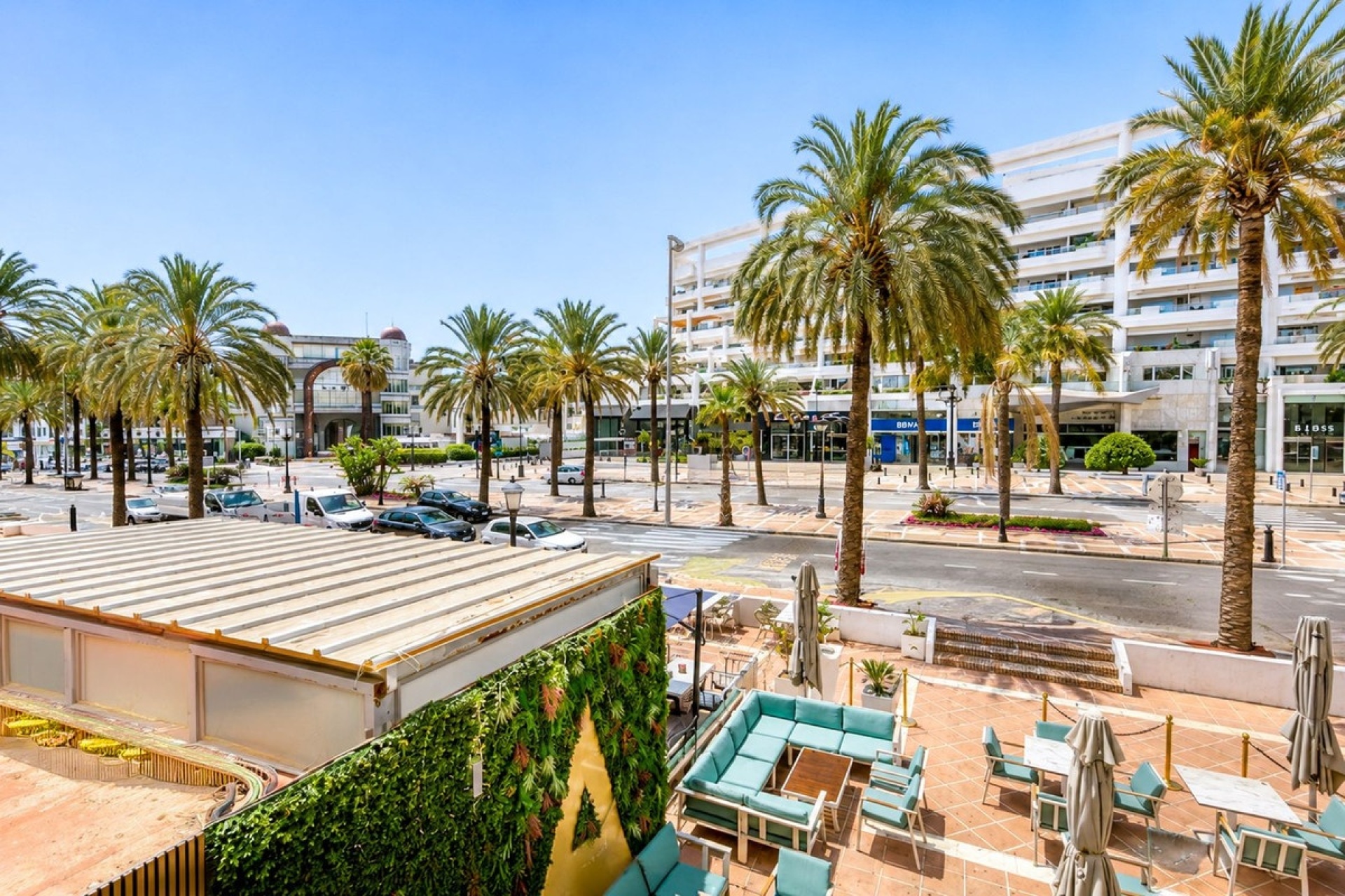 Resale - apartment - Marbella - Puerto Banús