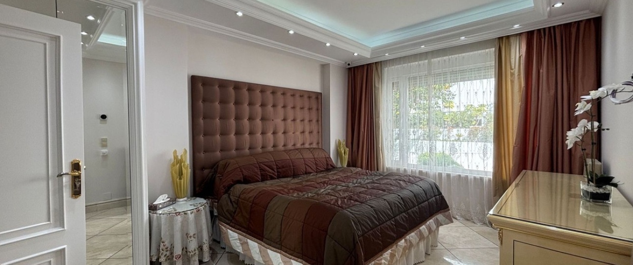 Resale - apartment - Marbella - Puerto Banús